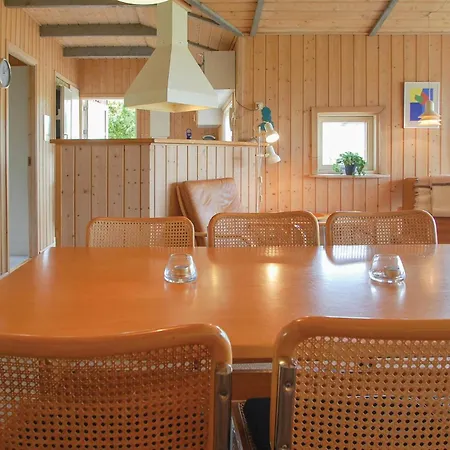 Three-bedroom In Дом отдыха Hejls
